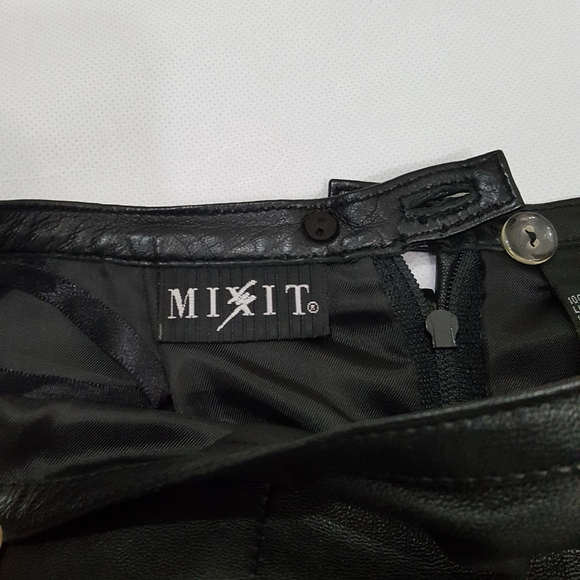 Mix-it Black Leather Skirt - Picture 3 of 5